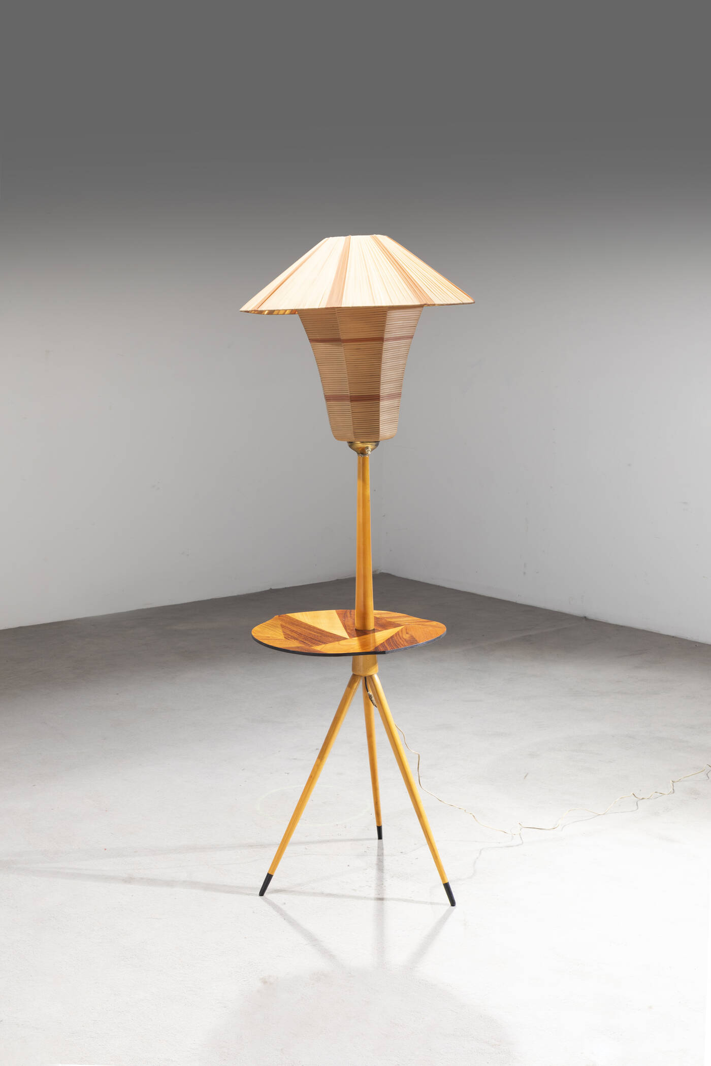 PRODUZIONE ITALIANA - Lampada da terra