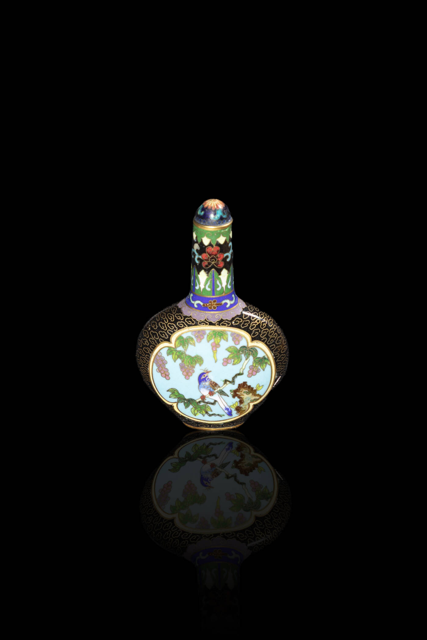 SNUFF BOTTLE