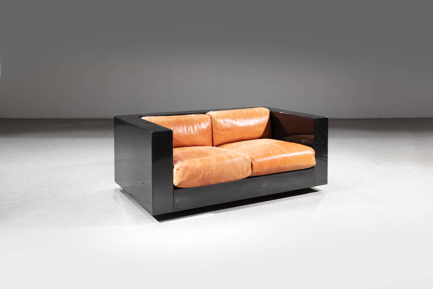 LELLA E MASSIMO VIGNELLI - Divano a due posti mod. Saratoga