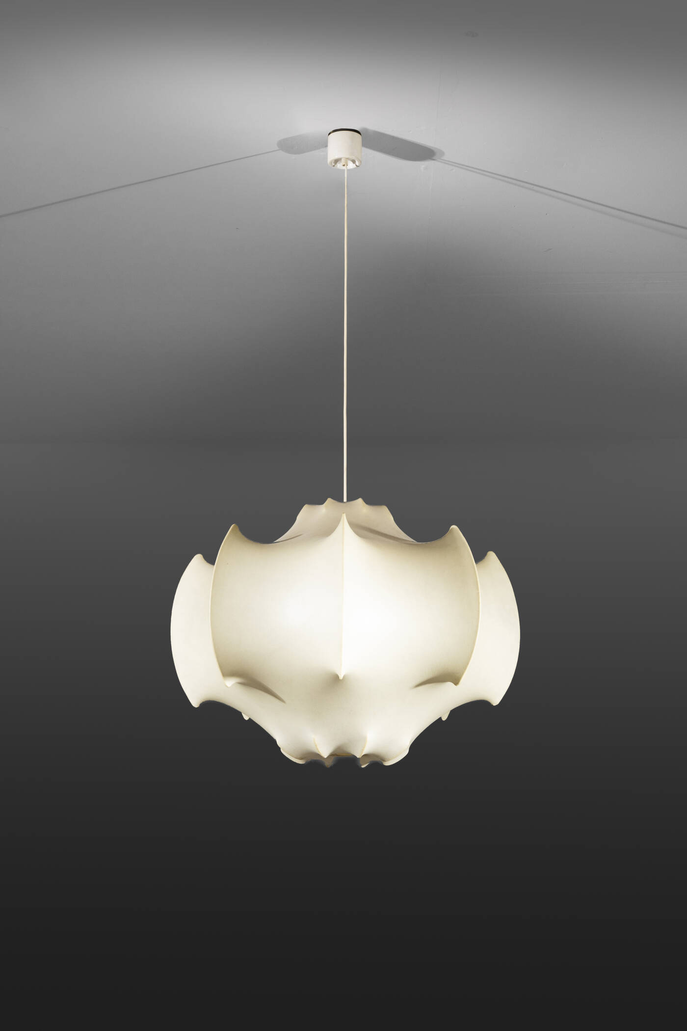 ACHILLE E PIER GIACOMO CASTIGLIONI - Lampada a sospensione mod. Viscontea