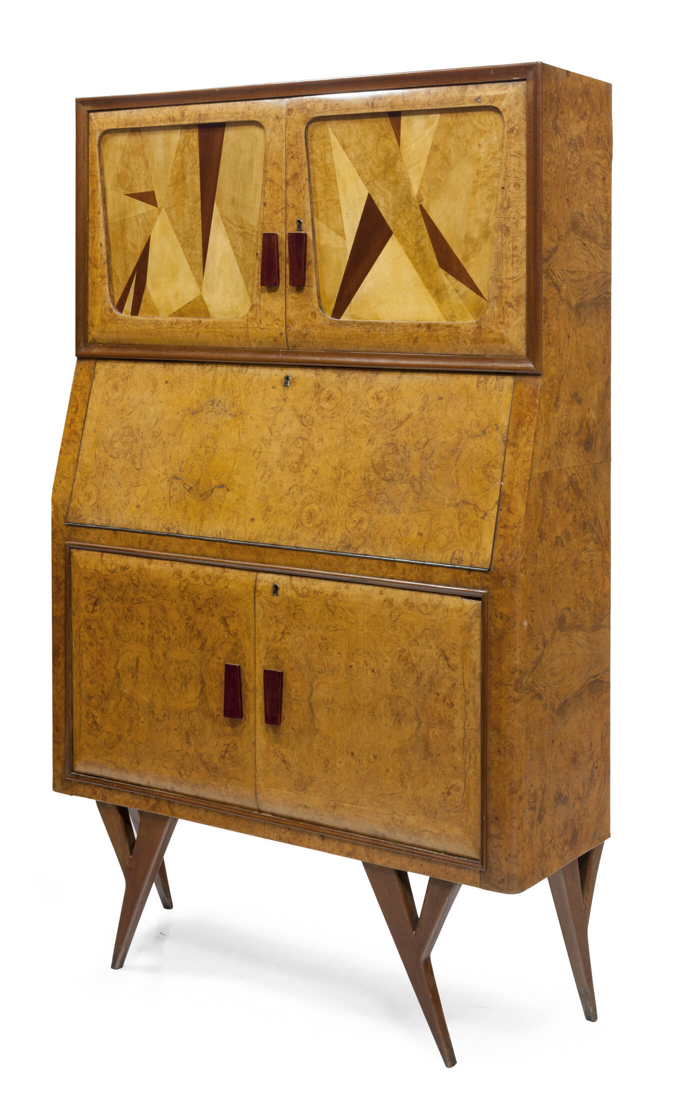 PRODUZIONE ITALIANA - Mobile in radica di noce con ante superiori impiallacciate in legni di varie essenze.