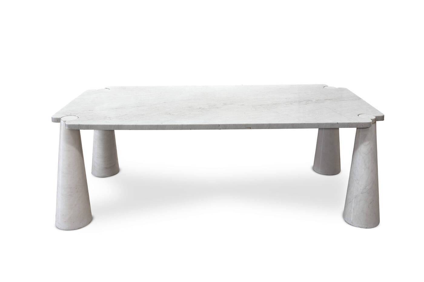 ANGELO MANGIAROTTI - Eros<br>Grande tavolo in marmo bianco di Carrara.