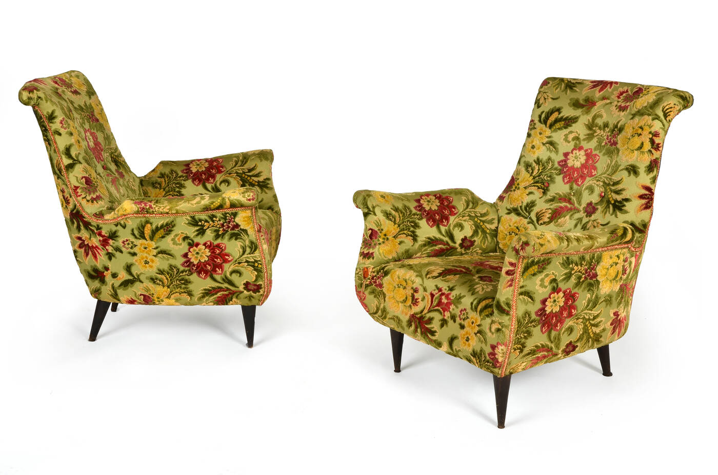 PRODUZIONE ITALIANA - Coppia di poltrone con struttura in legno e 