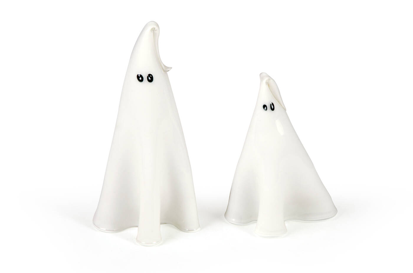 LUCIANO VISTOSI - Coppia fantasmini in vetro lattimo con applicazioni in 