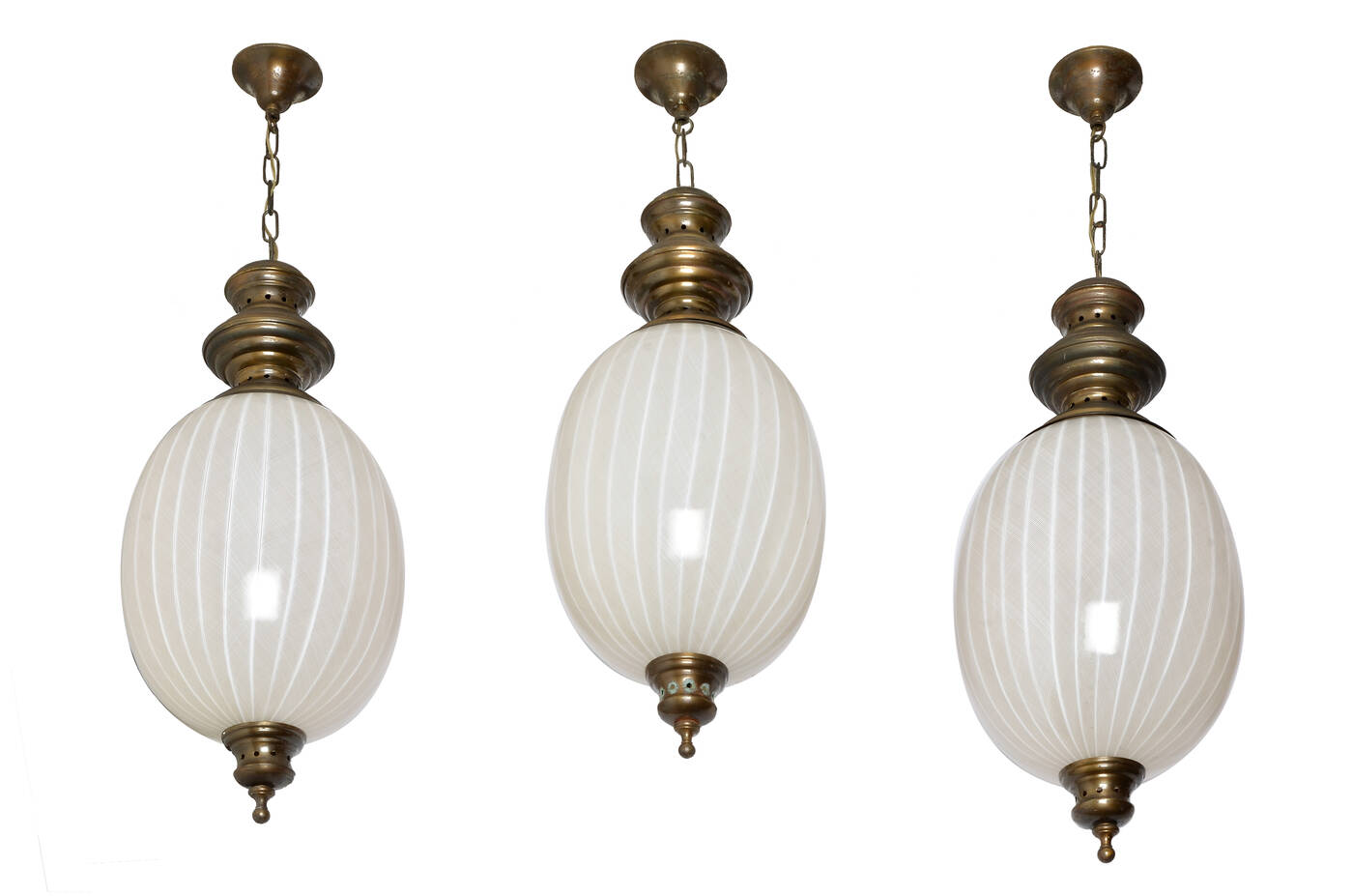 VENINI - Tre sospensioni in vetro soffiato zanfirico.