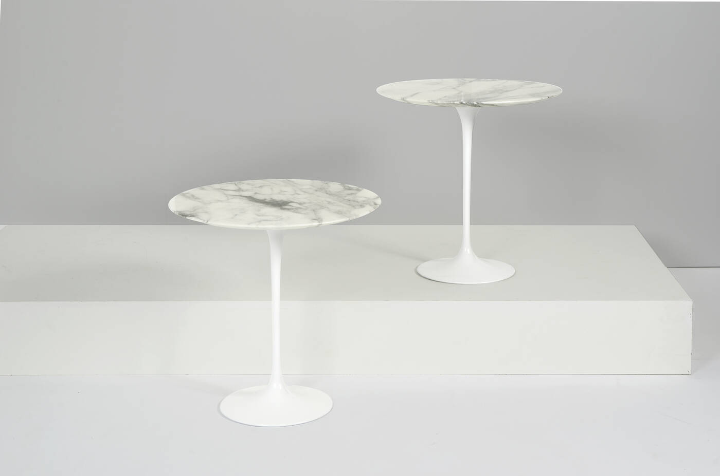 EERO SAARINEN - Coppia di tavolino mod. Tulilp