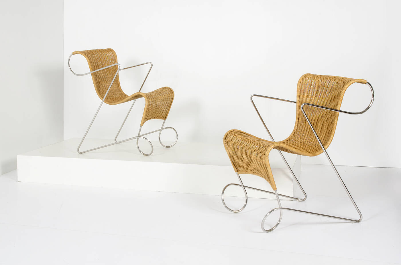 RON ARAD - Coppia di sedie mod. Zigo Easy Chair