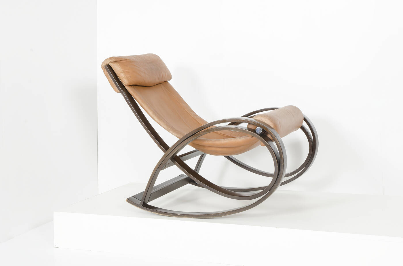 GAE AULENTI - Sgarsul<br>