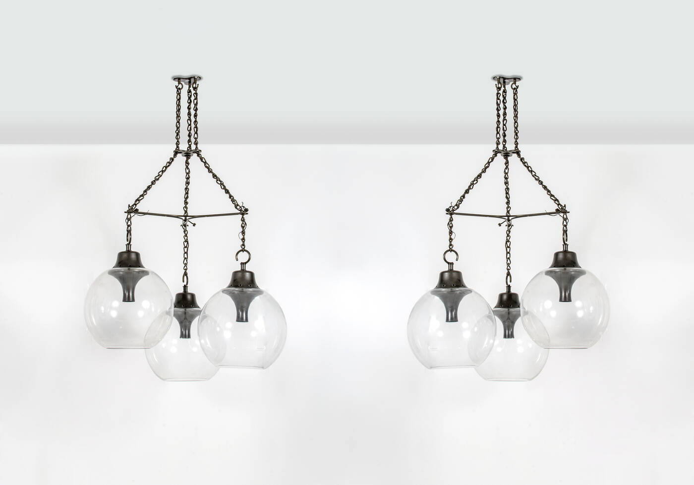 LUIGI CACCIA DOMINIONI - Coppia di lampadari mod. LS10 Grappolo