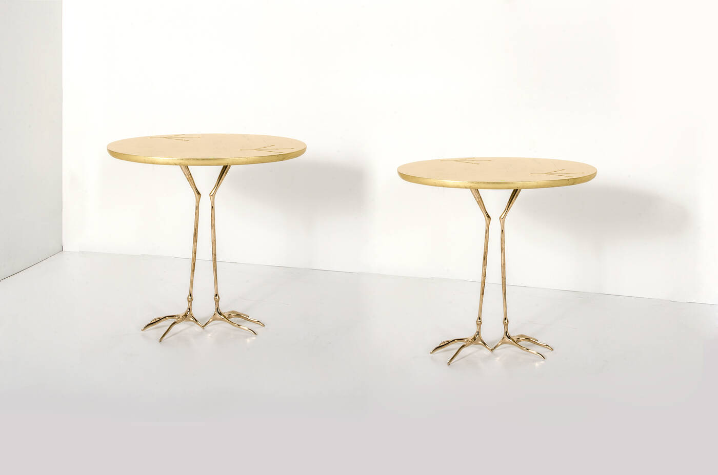 MERET HOPPENHEIM, nello stile di - Coppia di tavolini Traccia.