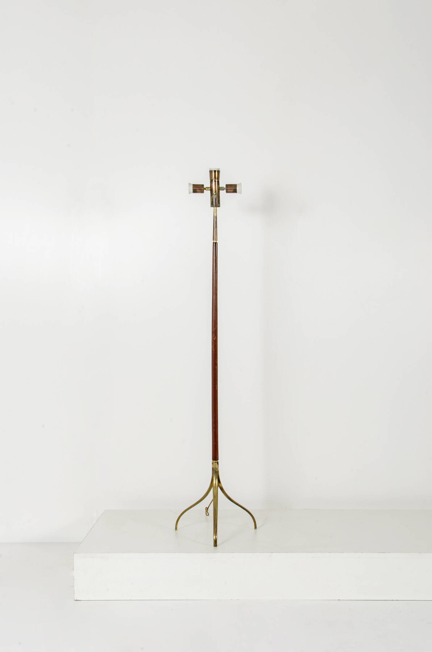 GIUSEPPE OSTUNI - Lampada da terra mod. 326 