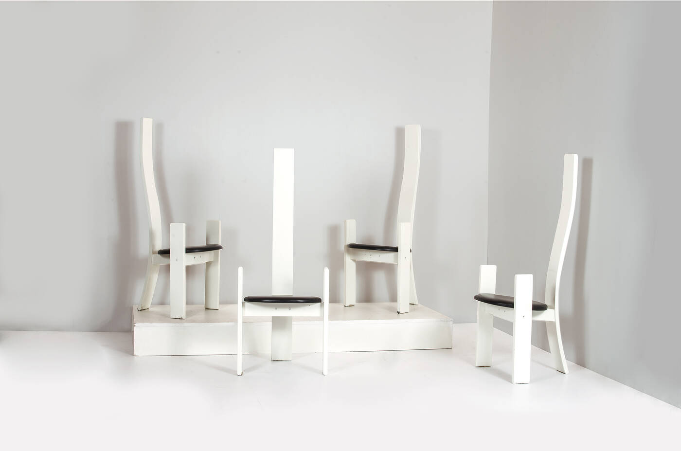 VICO MAGISTRETTI - Quattro sedie mod. Golem