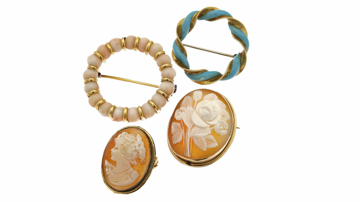 LOTTO DI QUATTRO SPILLE