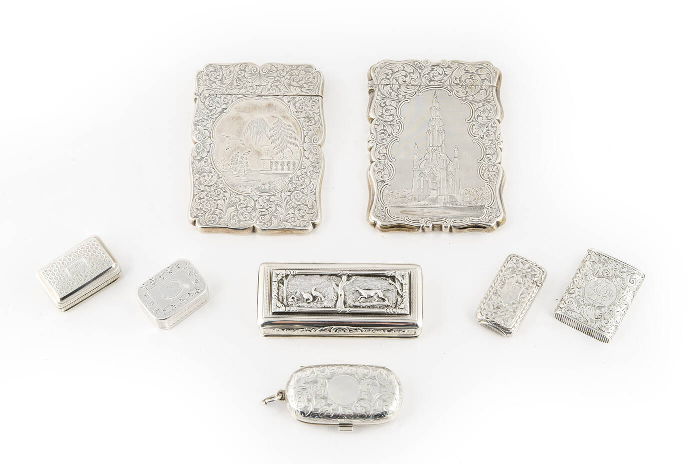 LOTTO DI OTTO OGGETTI IN ARGENTO