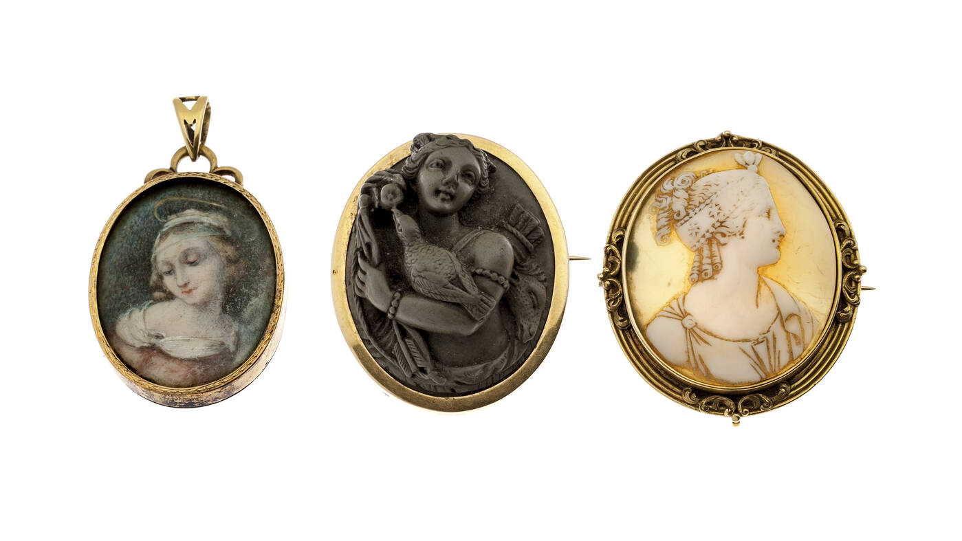 LOTTO DI TRE GIOIELLI