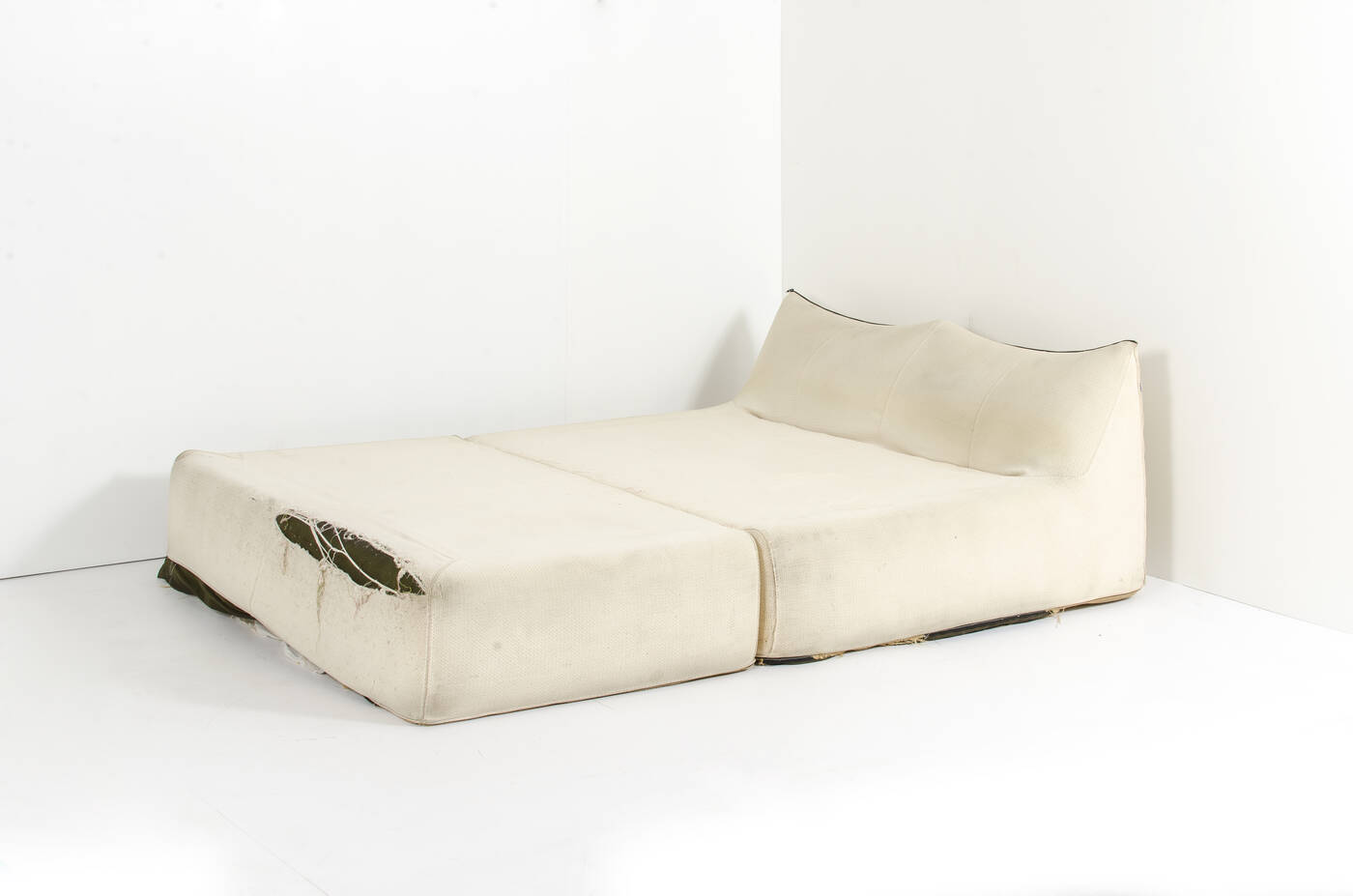 MARIO BELLINI - Letto mod. Le Bambole