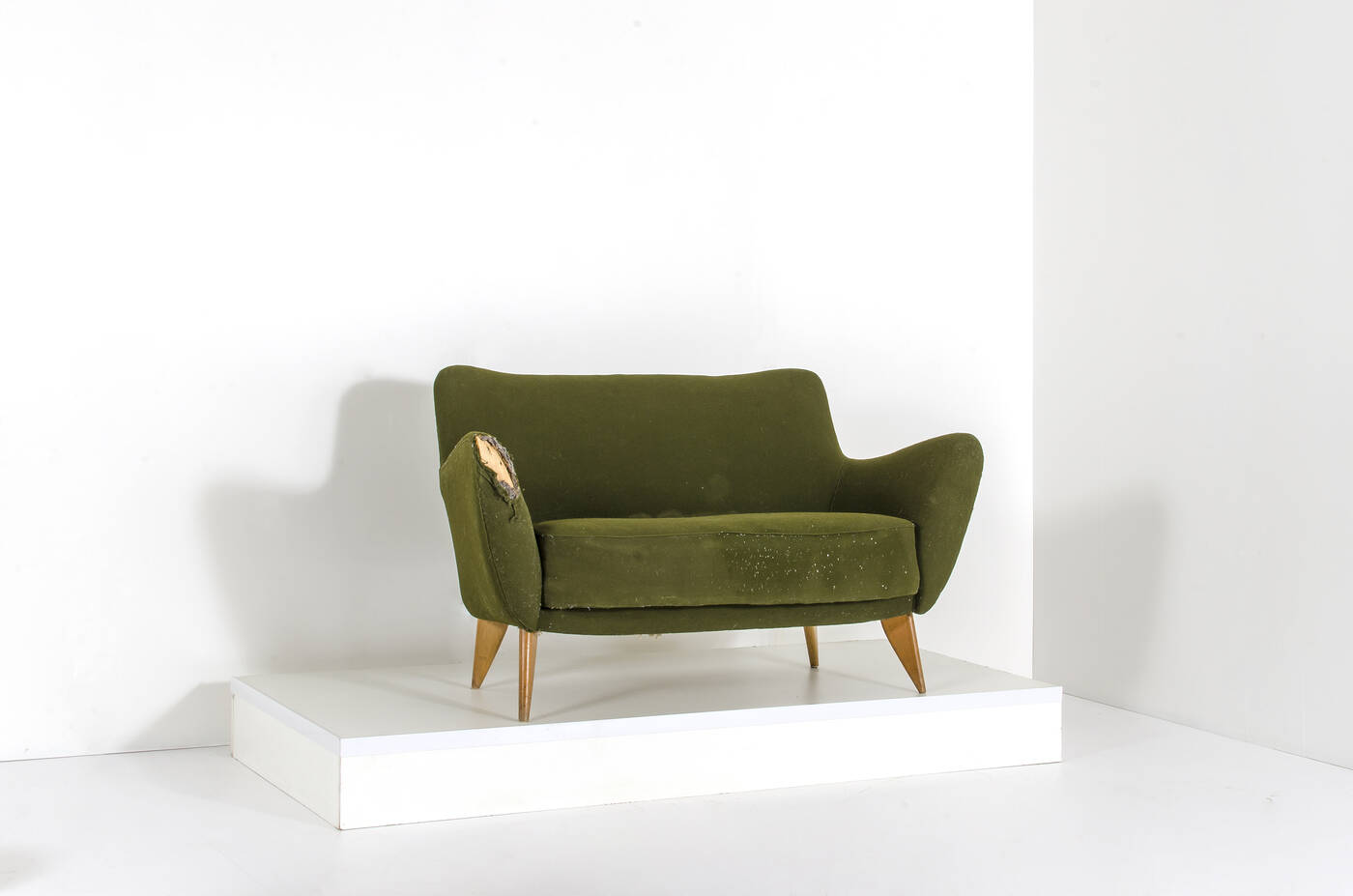 GUGLIELMO VERONESI - Divano mod Perla 