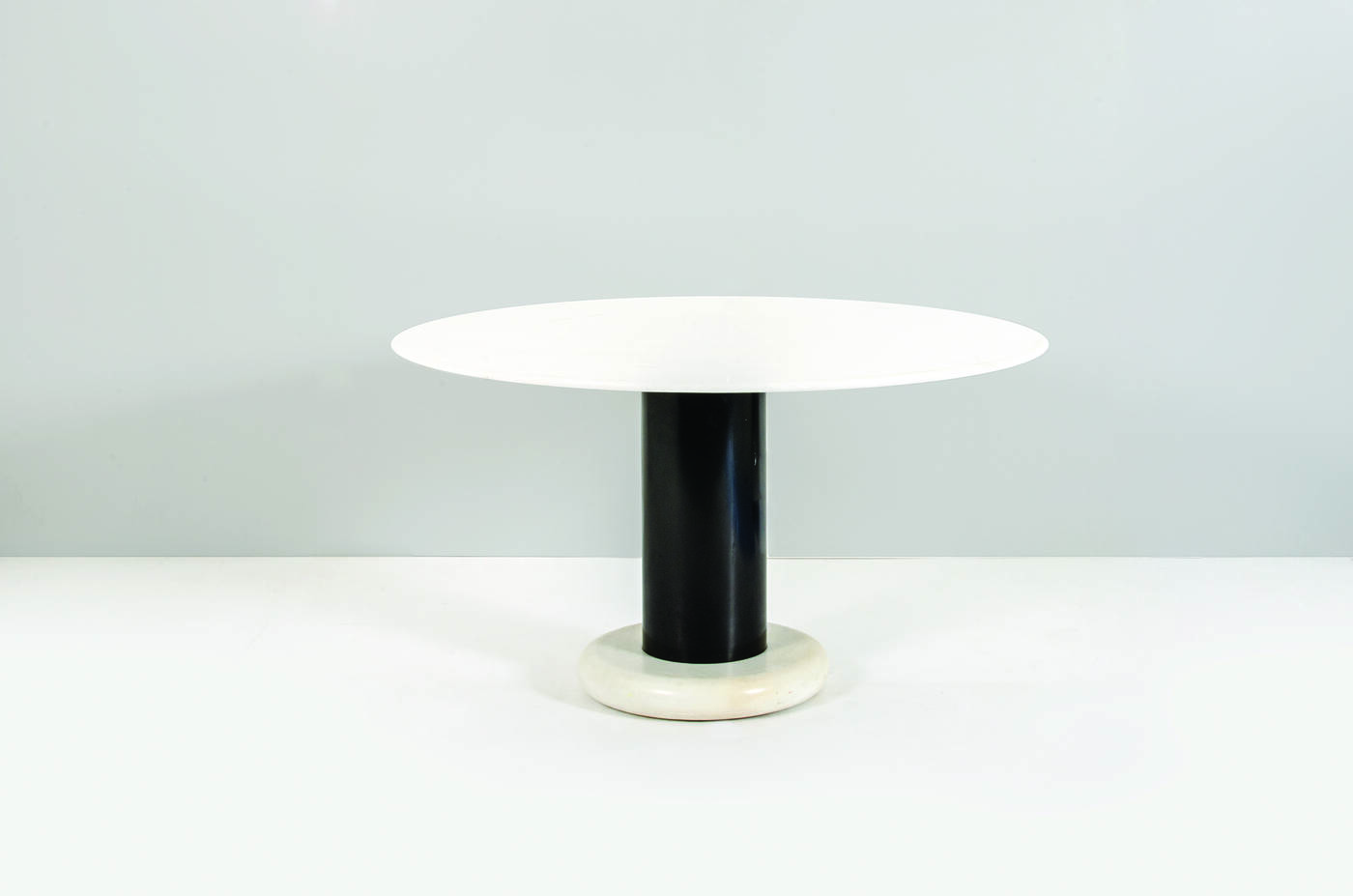 ETTORE SOTTSASS - Tavolo mod. Fior di loto 