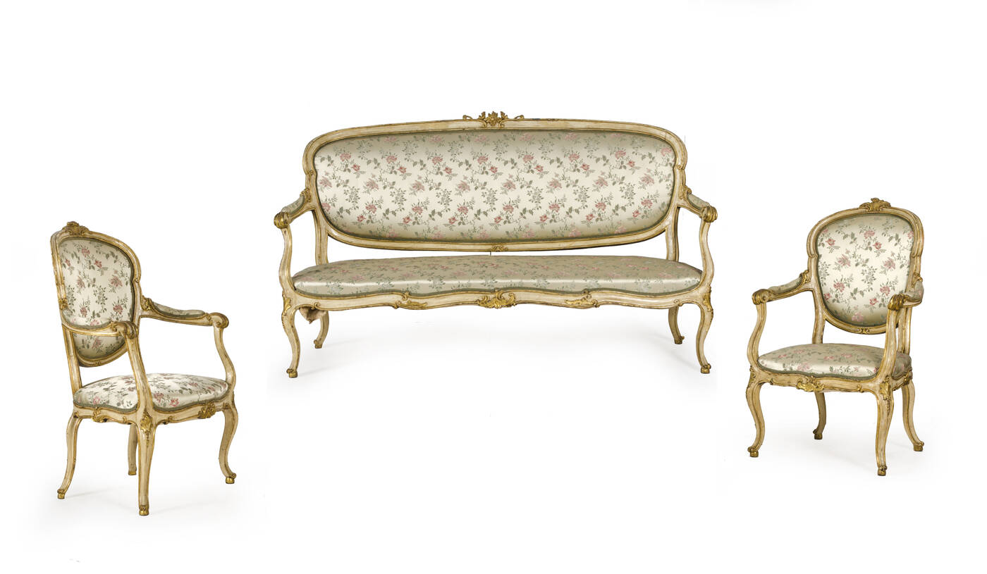 DIVANO E DUE POLTRONE - Divano e due poltrone lacca e oro, Luigi XV, Piemonte