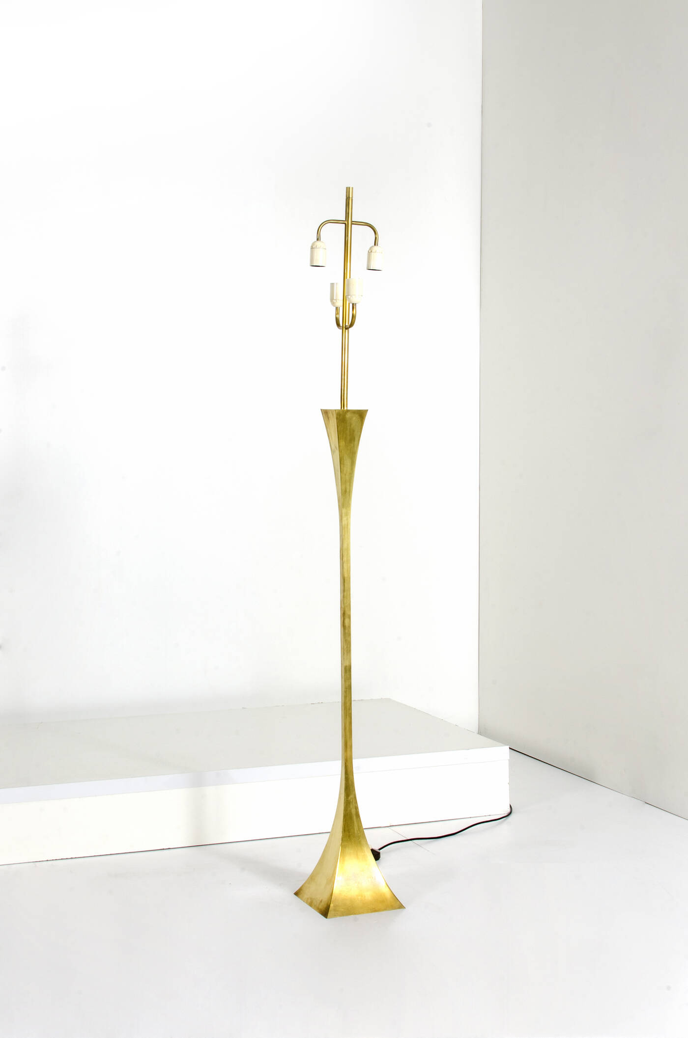 MONTAGNA GRILLO, TONELLO - Lampada da terra mod. Piramide