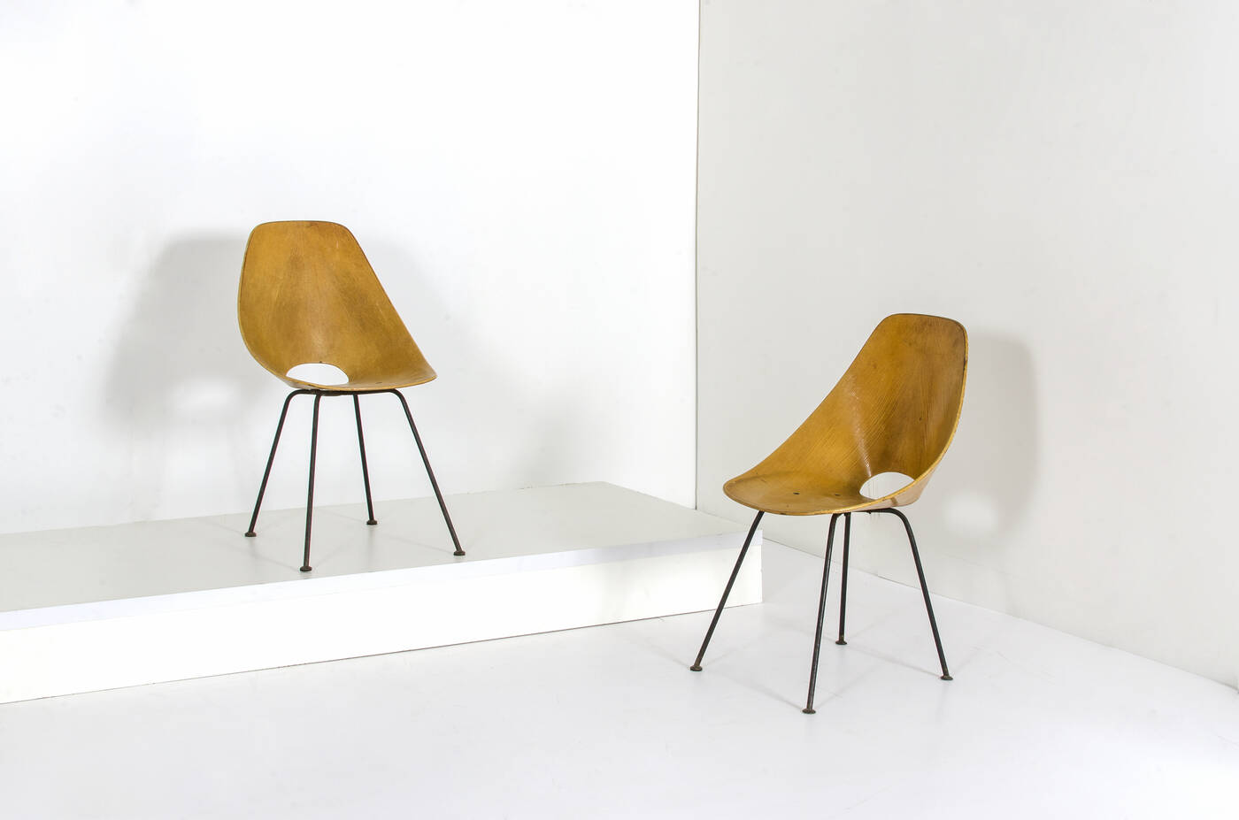 VITTORIO NOBILI - Due sedie mod Medea