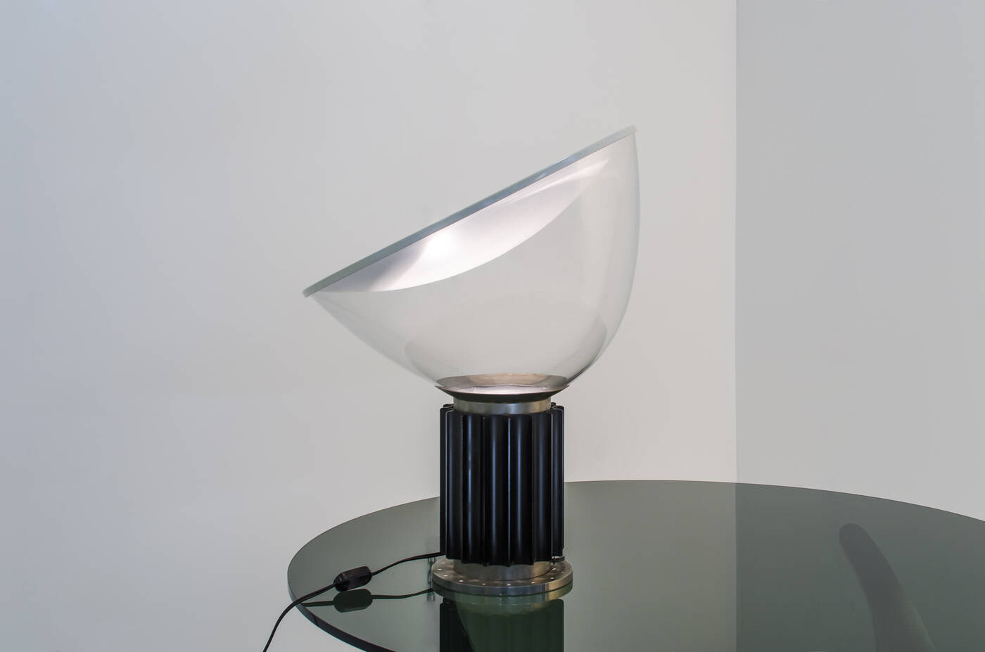 ACHILLE E PIER GIACOMO CASTIGLIONI - Lampada mod. Taccia