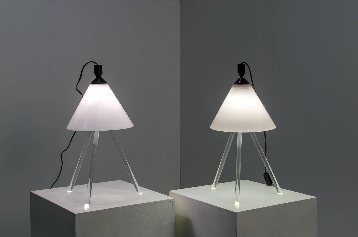 DENIS SANTACHIARA - Coppia di lampade da tavolo mod. Alì