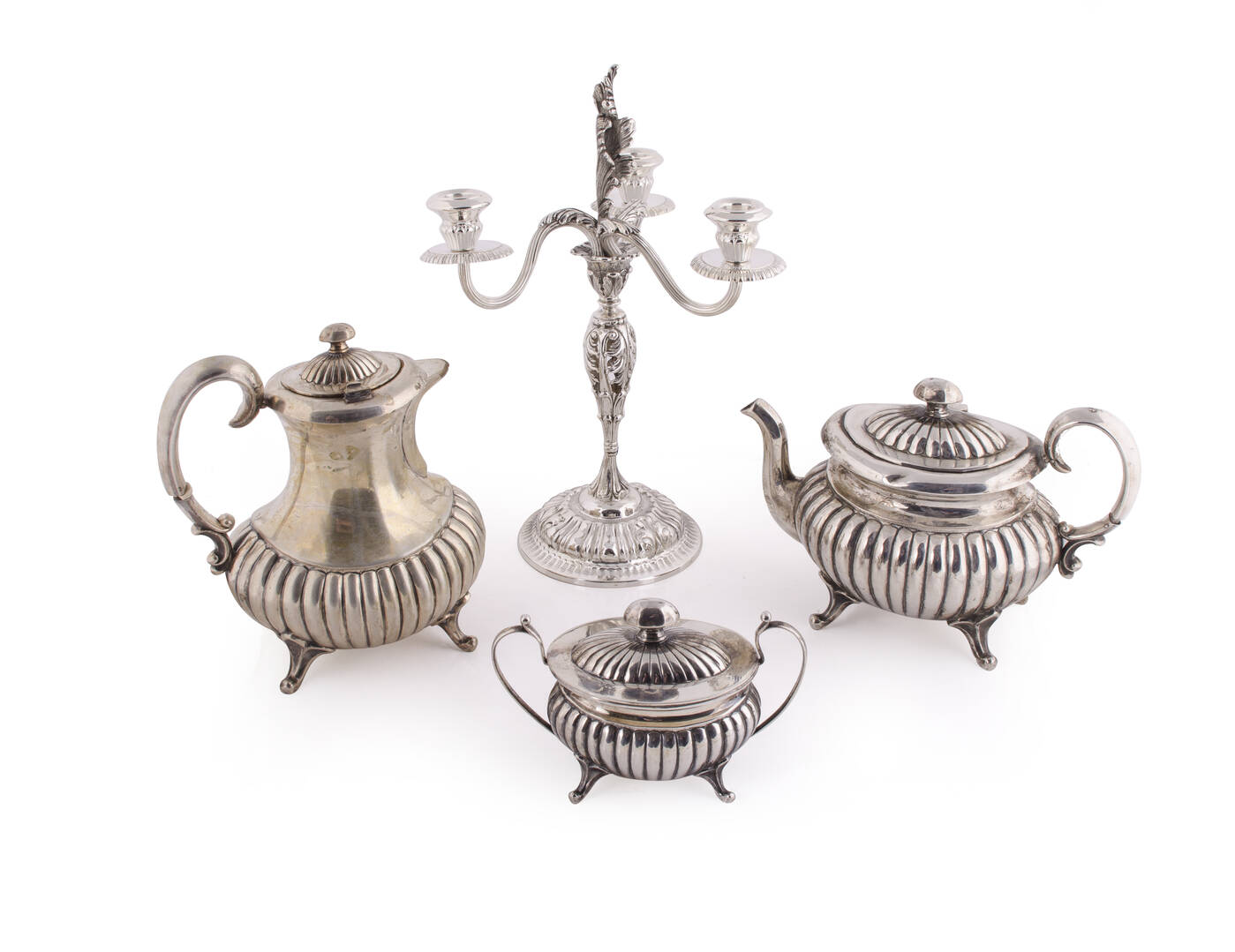 LOTTO DI QUATTRO OGGETTI IN ARGENTO