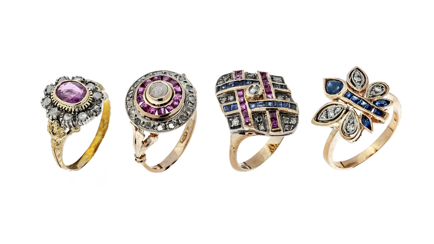 LOTTO DI QUATTRO ANELLI