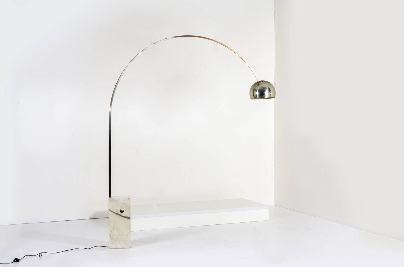 ACHILLE E PIER GIACOMO CASTIGLIONI - Lampada mod. Arco