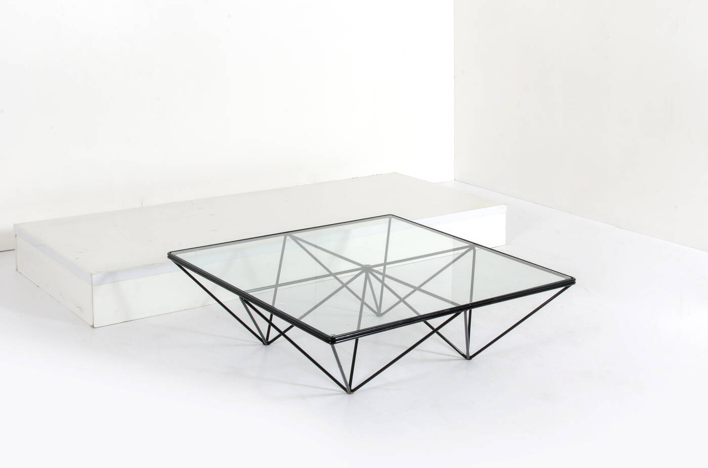 PRODUZIONE ITALIANA - Tavolino 