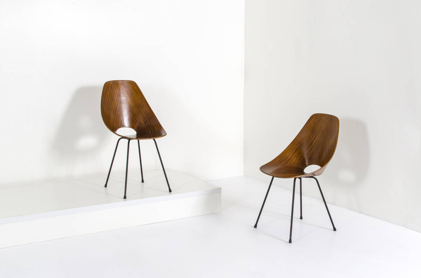 VITTORIO NOBILI - Due sedie mod. Medea