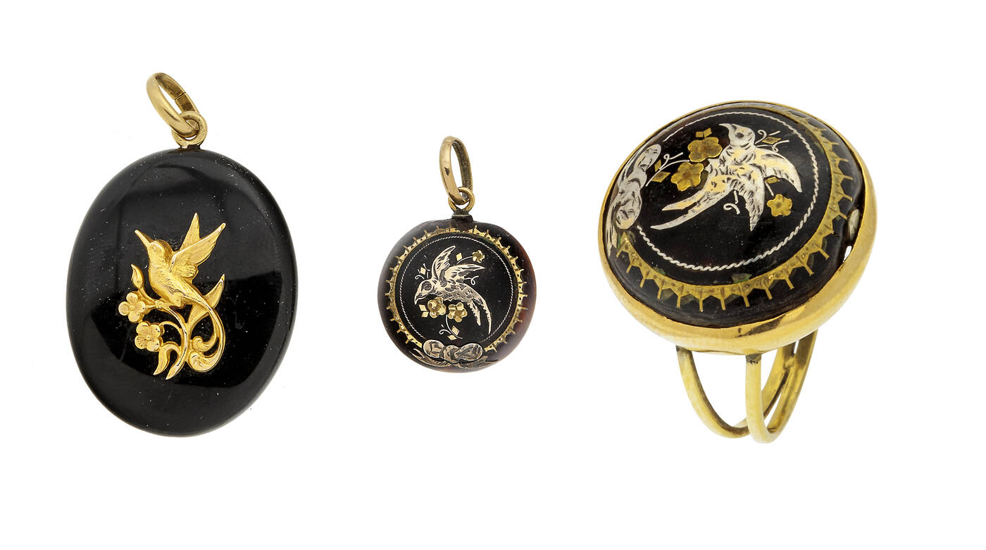 LOTTO DI TRE GIOIELLI XIX SECOLO