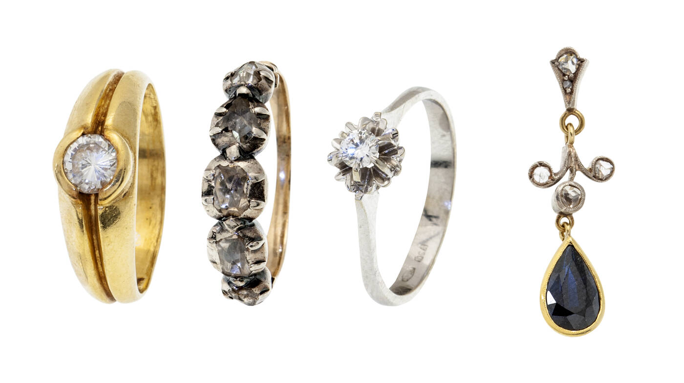 LOTTO DI QUATTRO GIOIELLI