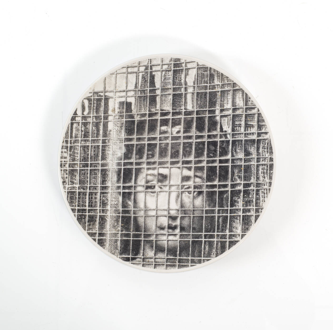 PIERO FORNASETTI - Piatto della serie Tema e Variazioni