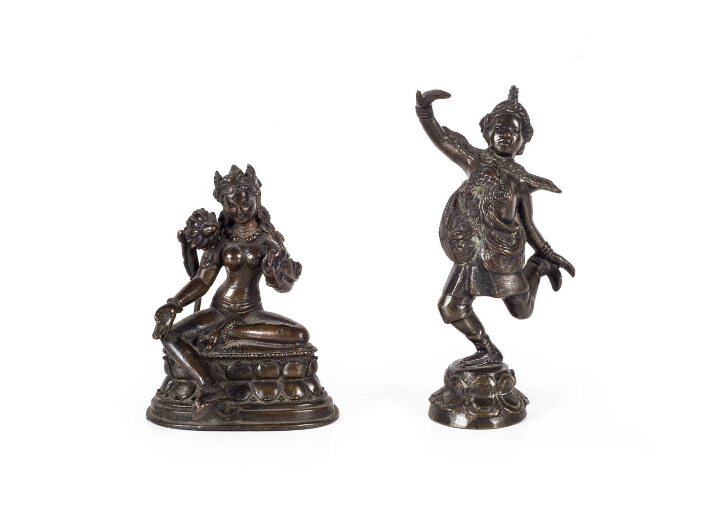 LOTTO DI DUE STATUINE ORIENTALI