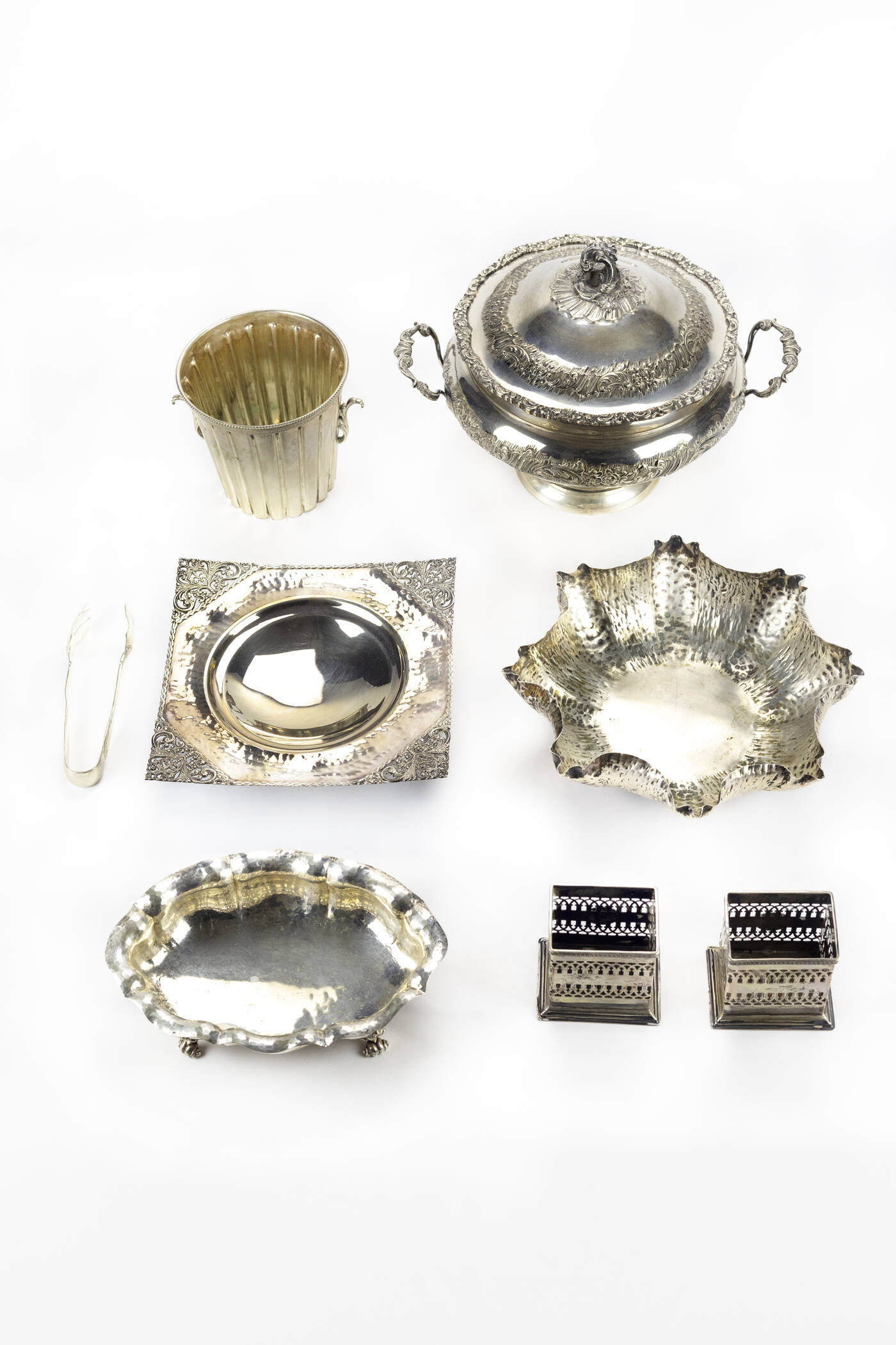 LOTTO DI OTTO OGGETTI IN ARGENTO