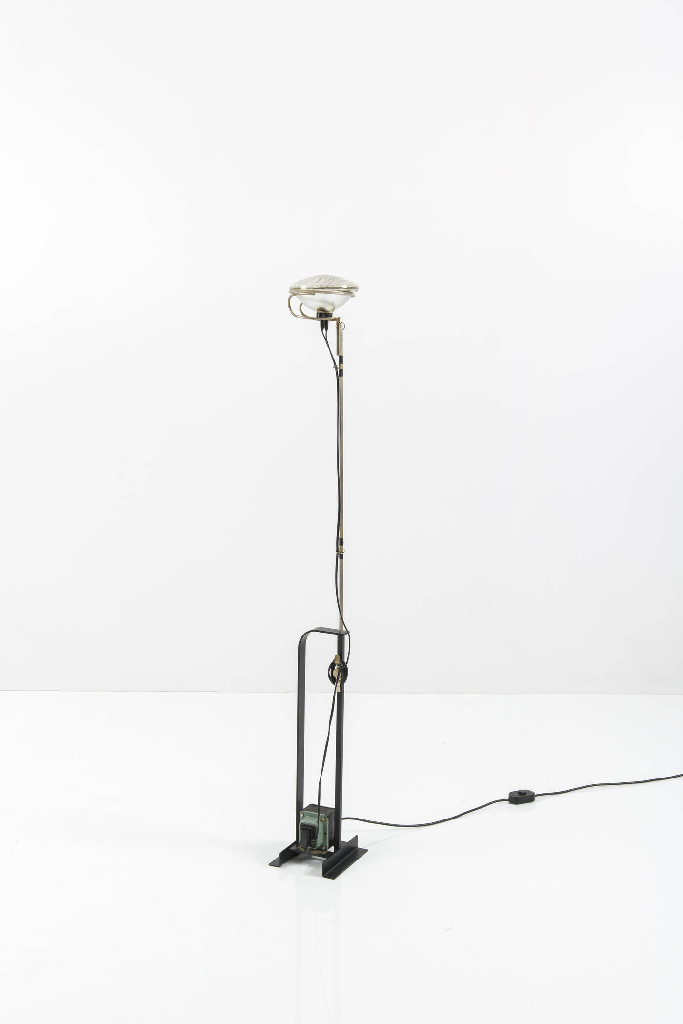 ACHILLE E PIER GIACOMO CASTIGLIONI - Lampada mod. Toio