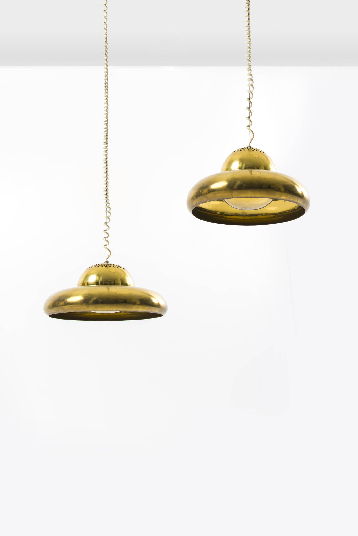 AFRA E TOBIA SCARPA - Coppia di lampade a sospensione mod. Fior di Loto