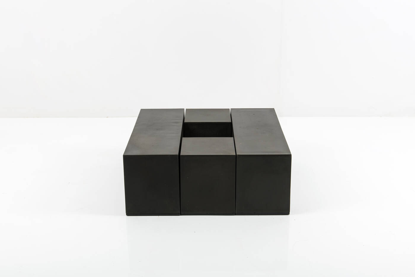 MARIO BELLINI - Tre tavolini della serie Scacchi