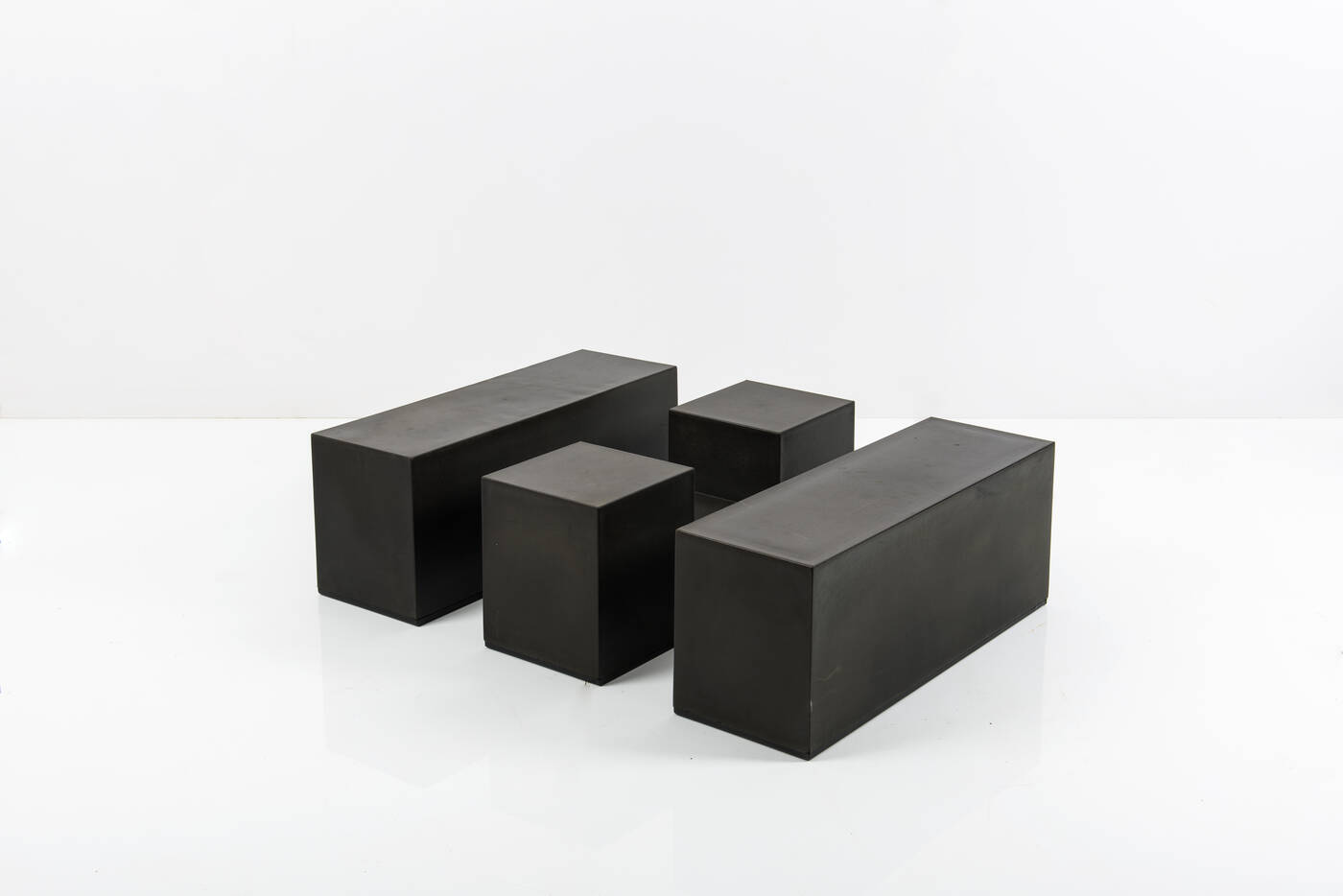 MARIO BELLINI - Tre tavolini della serie Scacchi