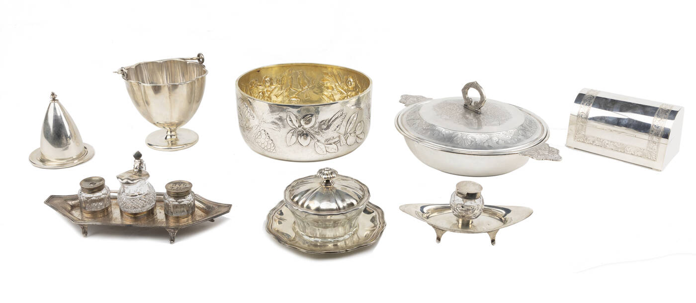 LOTTO DI 8 OGGETTI IN ARGENTO