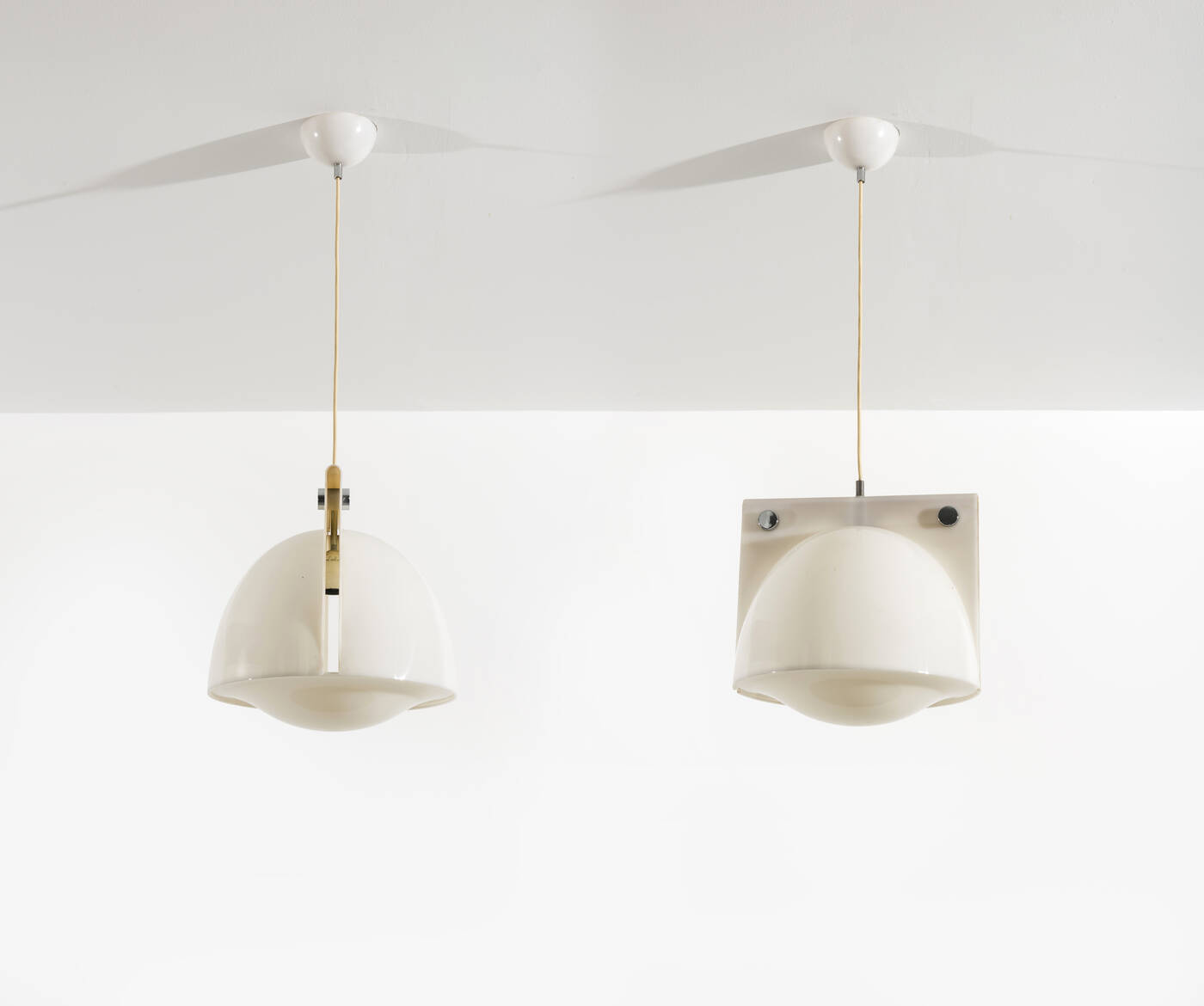 ERMANNO LAMPA, SERGIO BRAZZOLI - Coppia di lampade a sospensione mod. Orion