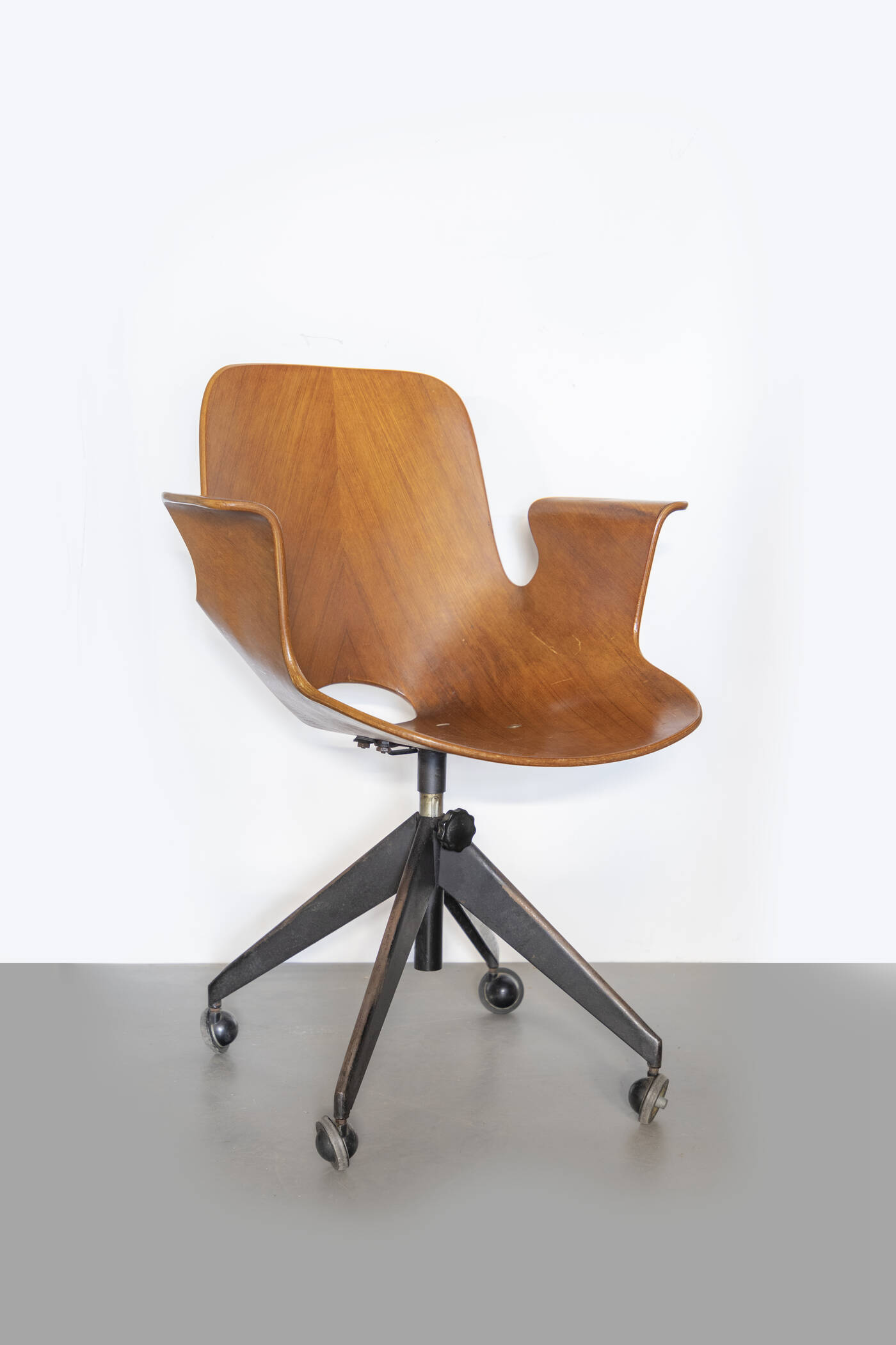 VITTORIO NOBILI - Poltroncina mod. Medea