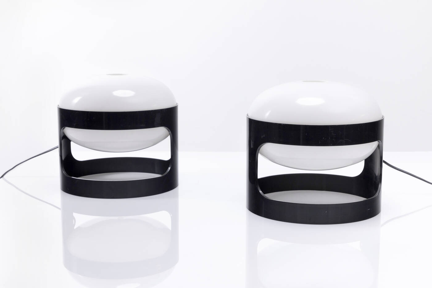 JOE COLOMBO - Coppia di lampade mod. KD27