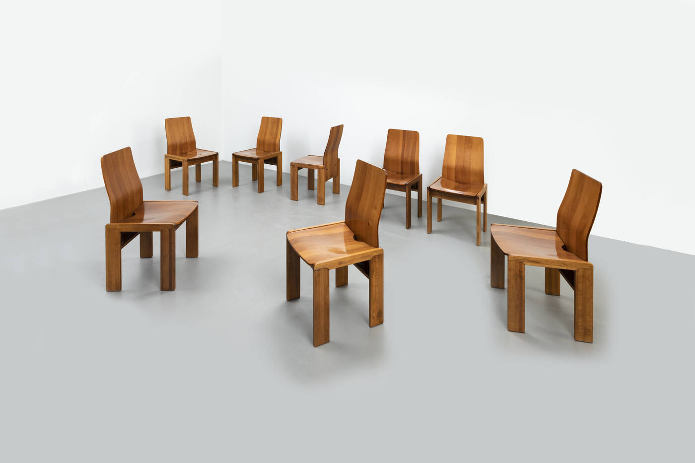 PRODUZIONE ITALIANA - Otto sedie