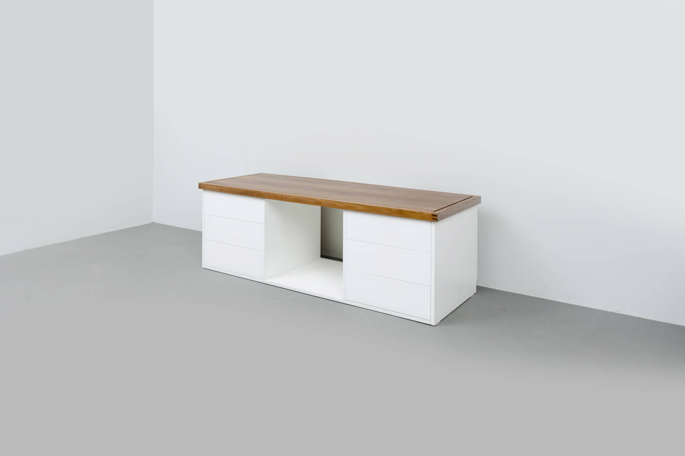 MARIO PASSANTI - Mobile contenitore