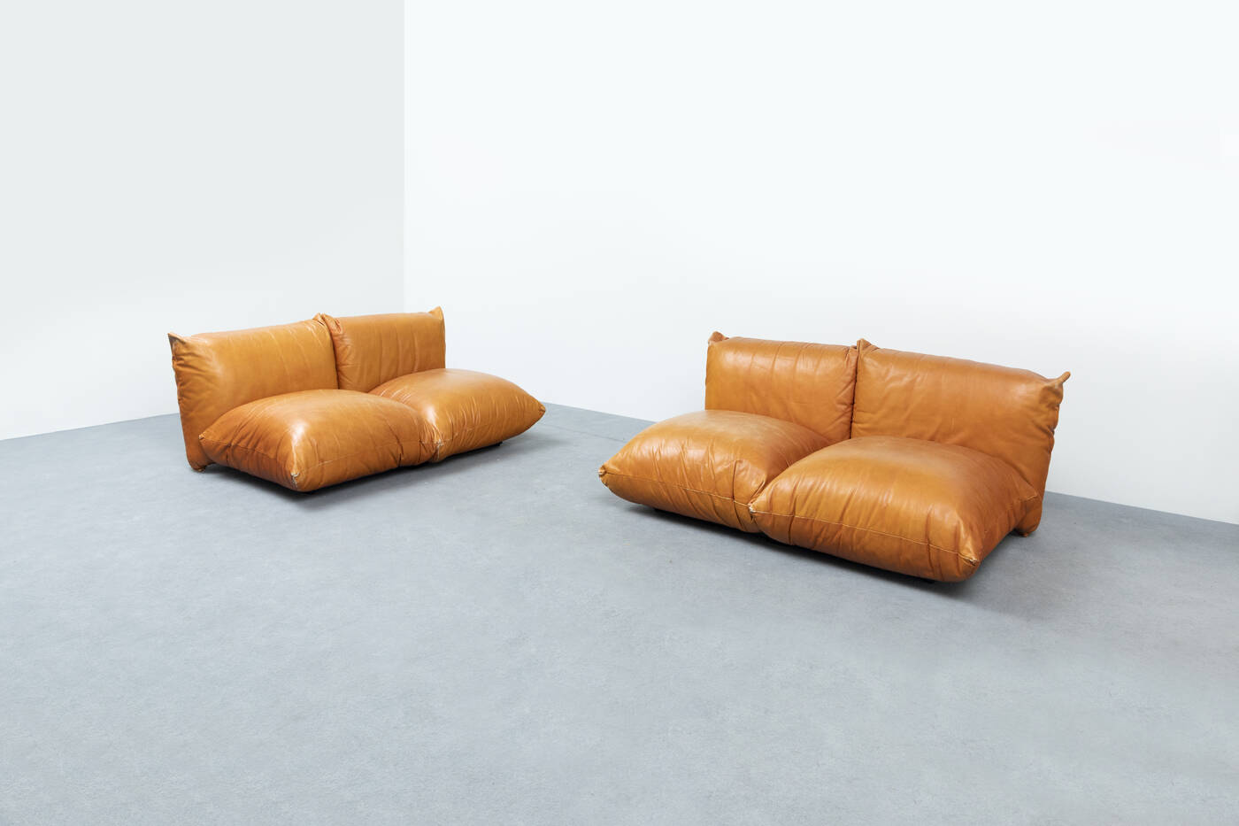 MARIO MARENCO - Coppia di Divani mod. Marenco