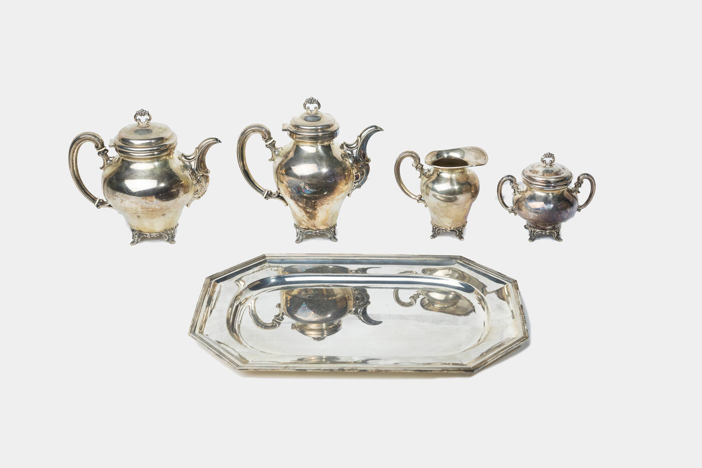 LOTTO DI CINQUE OGGETTI IN ARGENTO