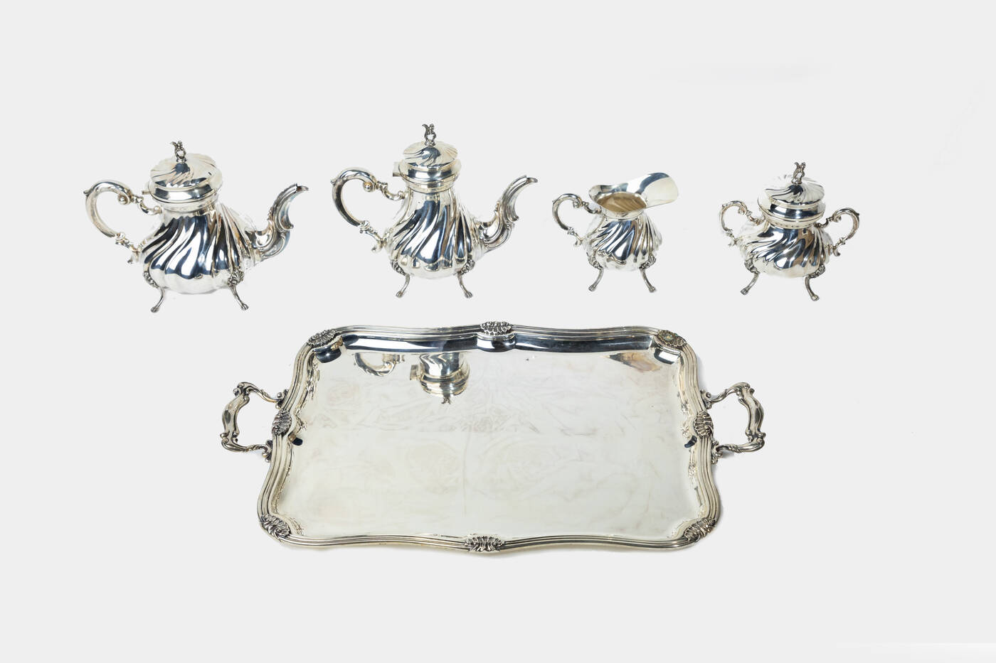 LOTTO DI CINQUE OGGETTI IN ARGENTO